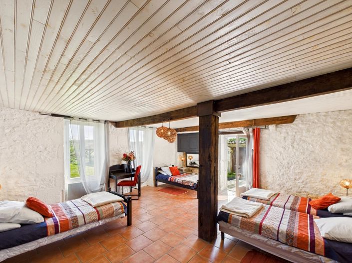 Image No.10-16 Bed House for sale