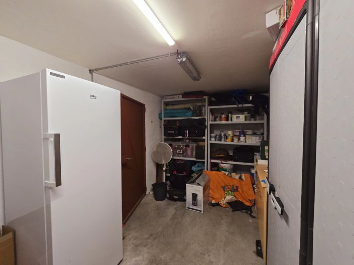 Image No.12-2 Bed House for sale