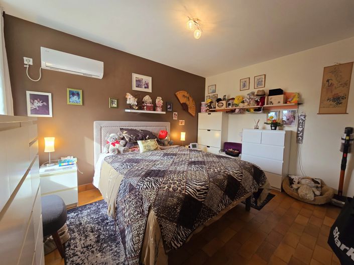 Image No.6-2 Bed House for sale