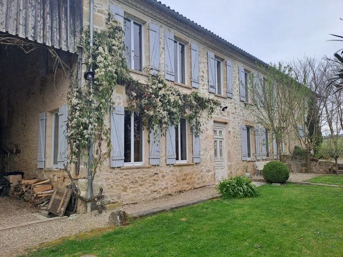 Image No.2-4 Bed House for sale