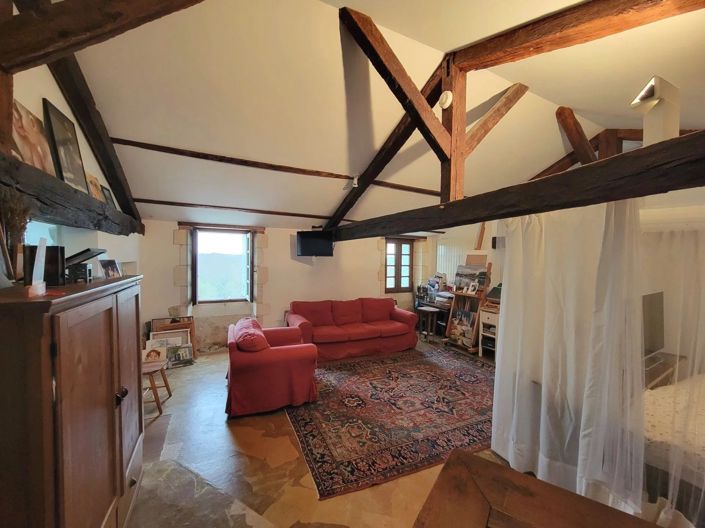 Image No.11-8 Bed House for sale