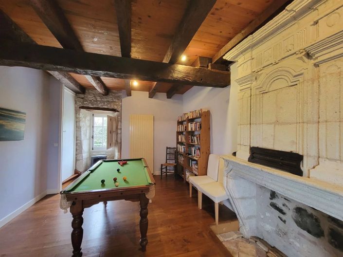 Image No.7-8 Bed House for sale