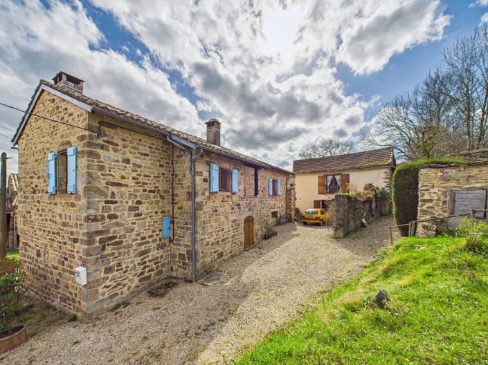 Image No.10-3 Bed House for sale