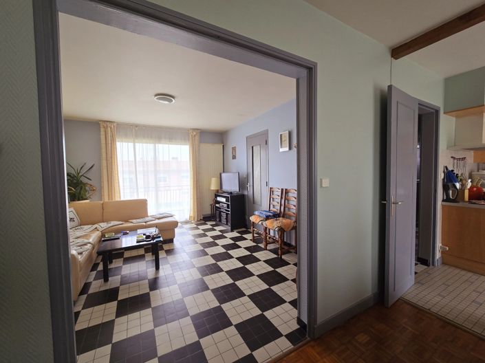 Image No.7-2 Bed House for sale