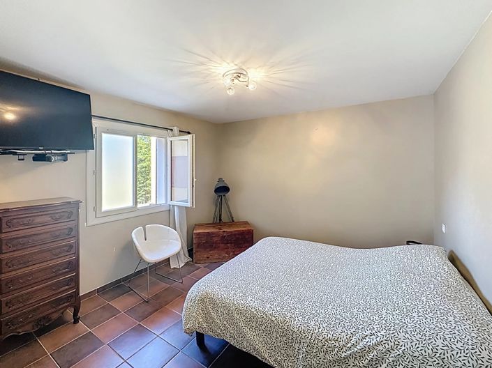 Image No.12-3 Bed House for sale