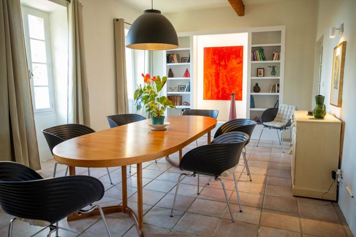 Image No.4-10 Bed House for sale