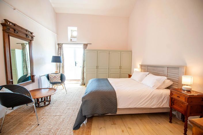 Image No.7-10 Bed House for sale