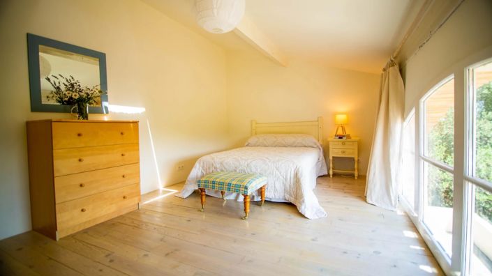 Image No.8-10 Bed House for sale