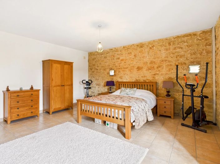 Image No.13-6 Bed House for sale