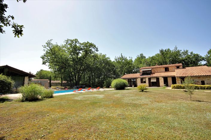 Image No.12-5 Bed House for sale