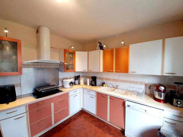 Image No.5-3 Bed Village House for sale