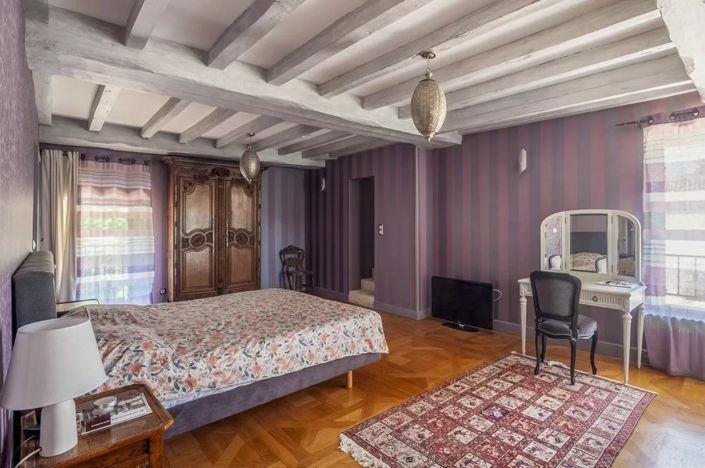 Image No.7-7 Bed House for sale