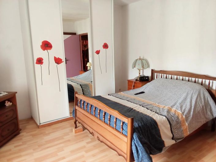 Image No.10-5 Bed Village House for sale