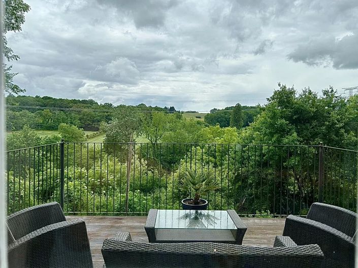 Image No.12-6 Bed House for sale