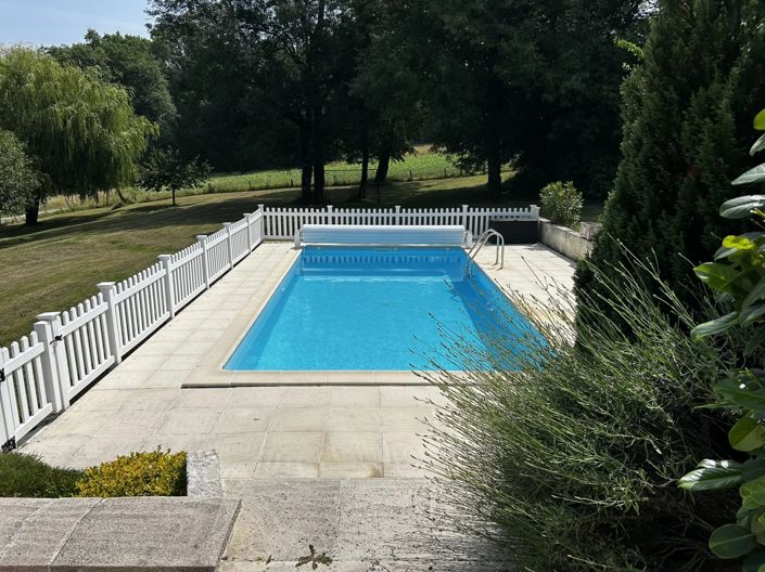 Image No.2-4 Bed House for sale