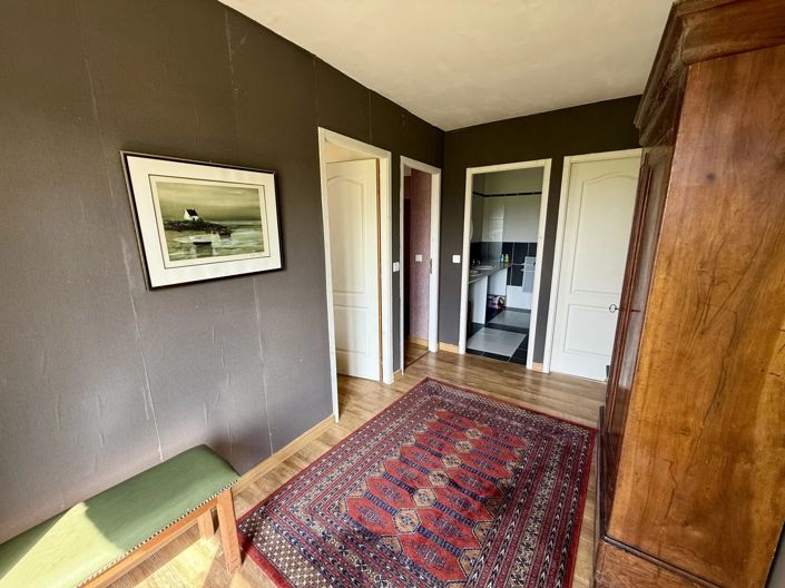 Image No.9-4 Bed House for sale