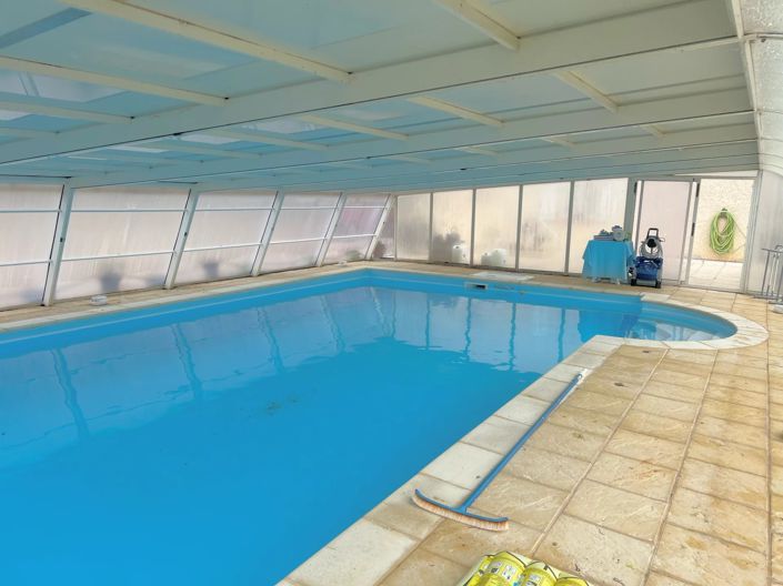 Image No.2-4 Bed House for sale