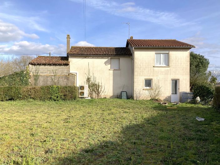 Image No.2-4 Bed Farmhouse for sale