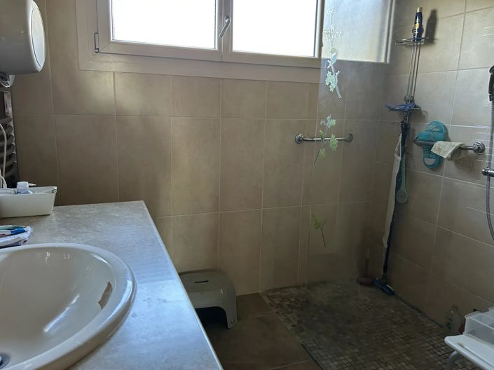 Image No.8-3 Bed House for sale