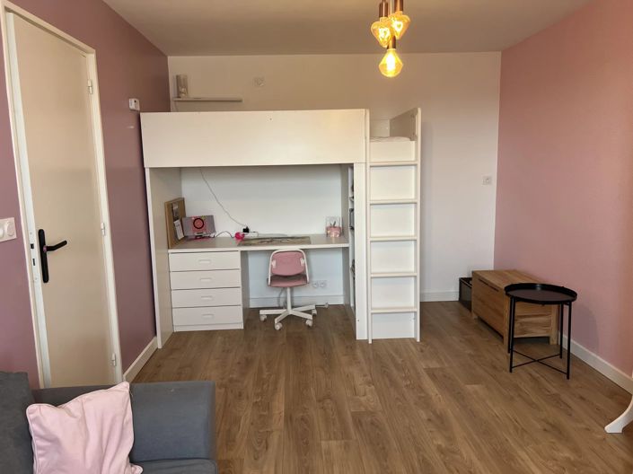 Image No.11-6 Bed House for sale