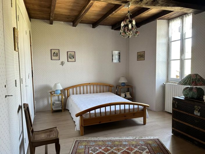 Image No.10-4 Bed House for sale