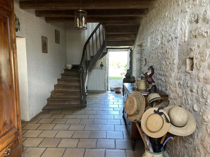 Image No.7-4 Bed House for sale