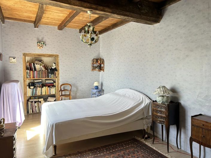 Image No.9-4 Bed House for sale