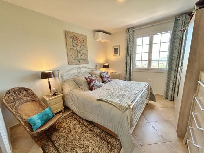 Image No.12-4 Bed House for sale