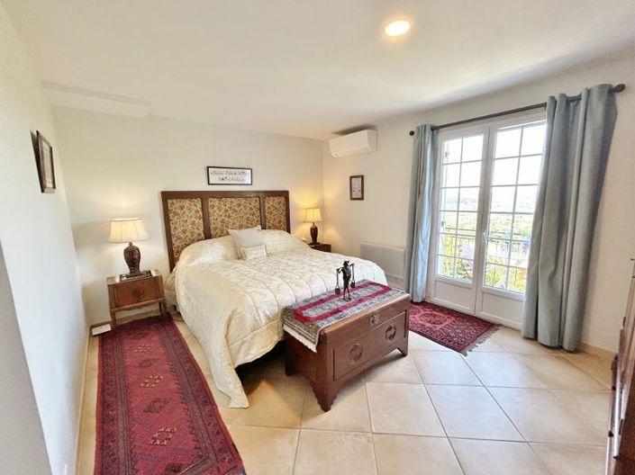 Image No.14-4 Bed House for sale