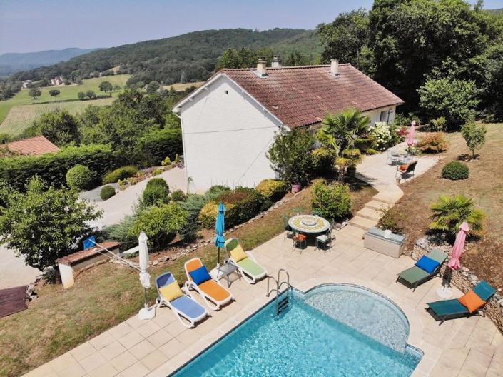 Image No.2-4 Bed House for sale