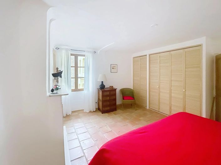 Image No.6-3 Bed Village House for sale