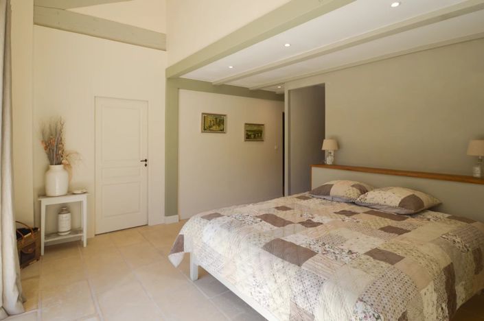 Image No.5-6 Bed House for sale