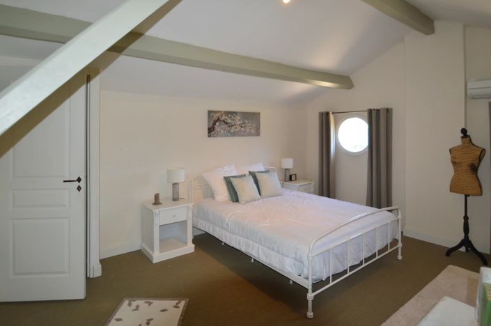 Image No.7-6 Bed House for sale