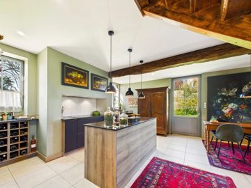 81c39595270b94fb06d4dc1031f66de0cbbd6838fa192