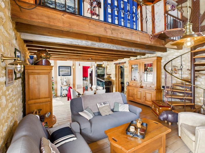 Image No.4-9 Bed House for sale