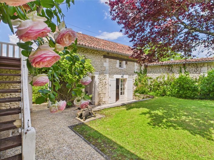 Image No.15-10 Bed House for sale