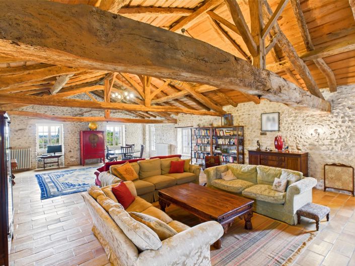 Image No.4-10 Bed House for sale