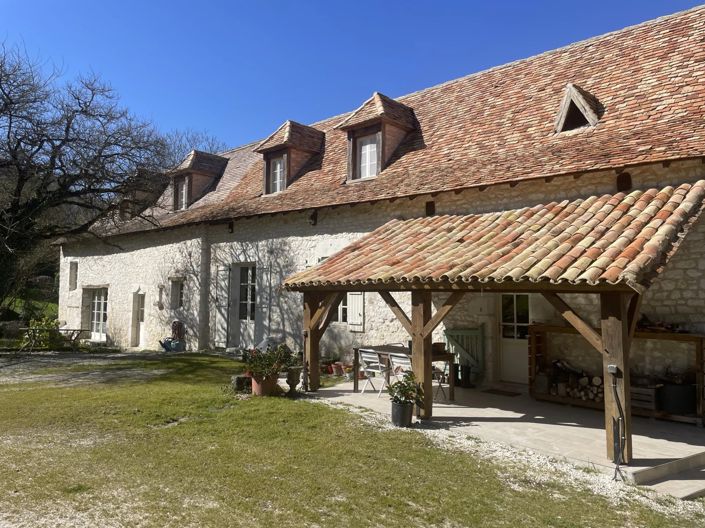 Image No.1-4 Bed Farmhouse for sale