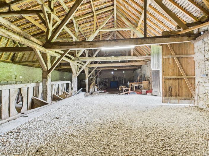 Image No.14-4 Bed Farmhouse for sale