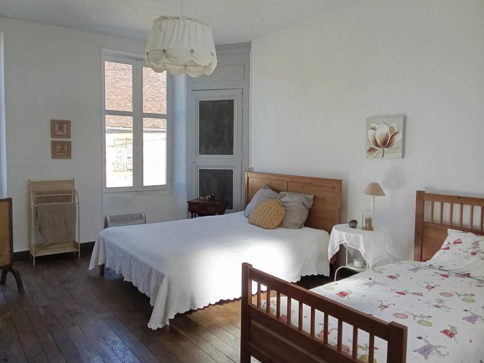 Image No.7-2 Bed Village House for sale