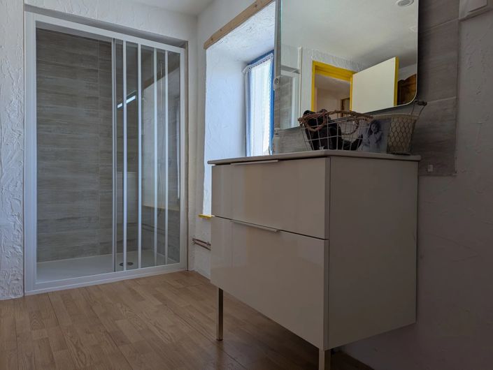 Image No.11-3 Bed Village House for sale