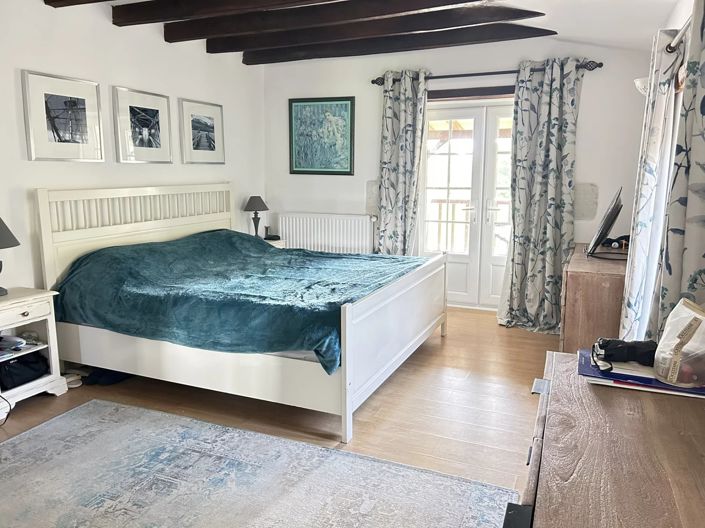 Image No.8-7 Bed House for sale