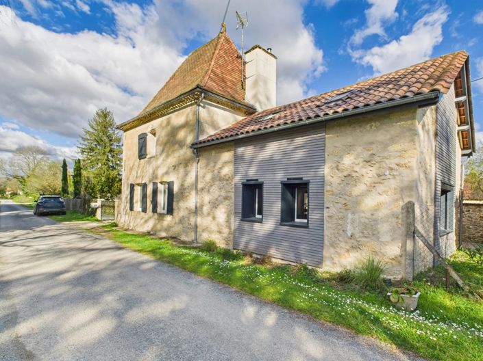 Image No.1-3 Bed House for sale