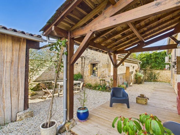 Image No.11-3 Bed House for sale