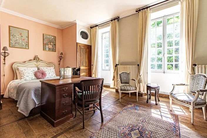 Image No.10-8 Bed House for sale