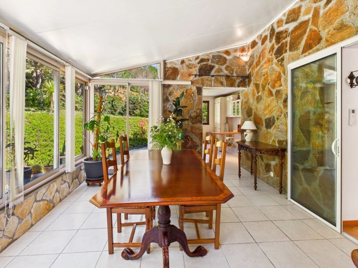 Image No.5-5 Bed House for sale