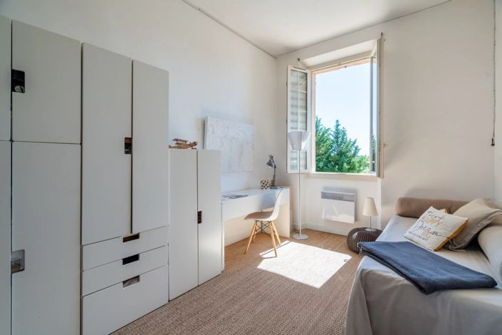 Image No.12-8 Bed House for sale