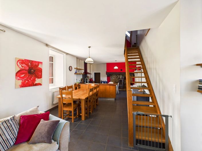 Image No.7-9 Bed Farmhouse for sale