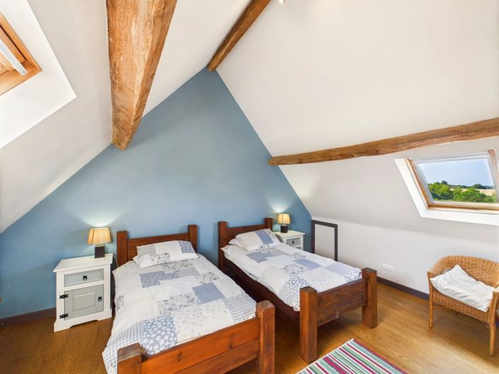 Image No.9-9 Bed Farmhouse for sale