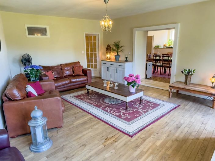 Image No.6-6 Bed House for sale